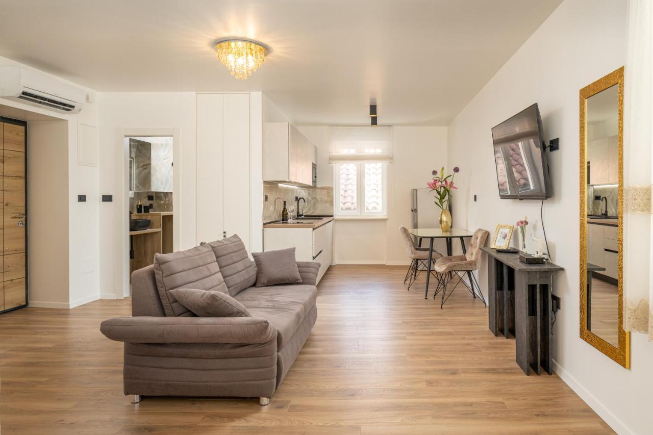 Luxury Accomodation Duje Split Bagian luar foto